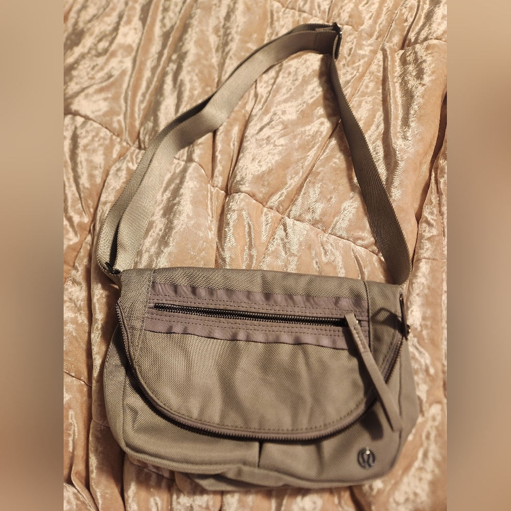Lululemon Purse